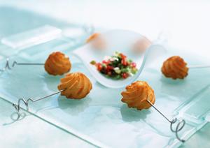 質の高い純米黒酢を丁寧に作っている